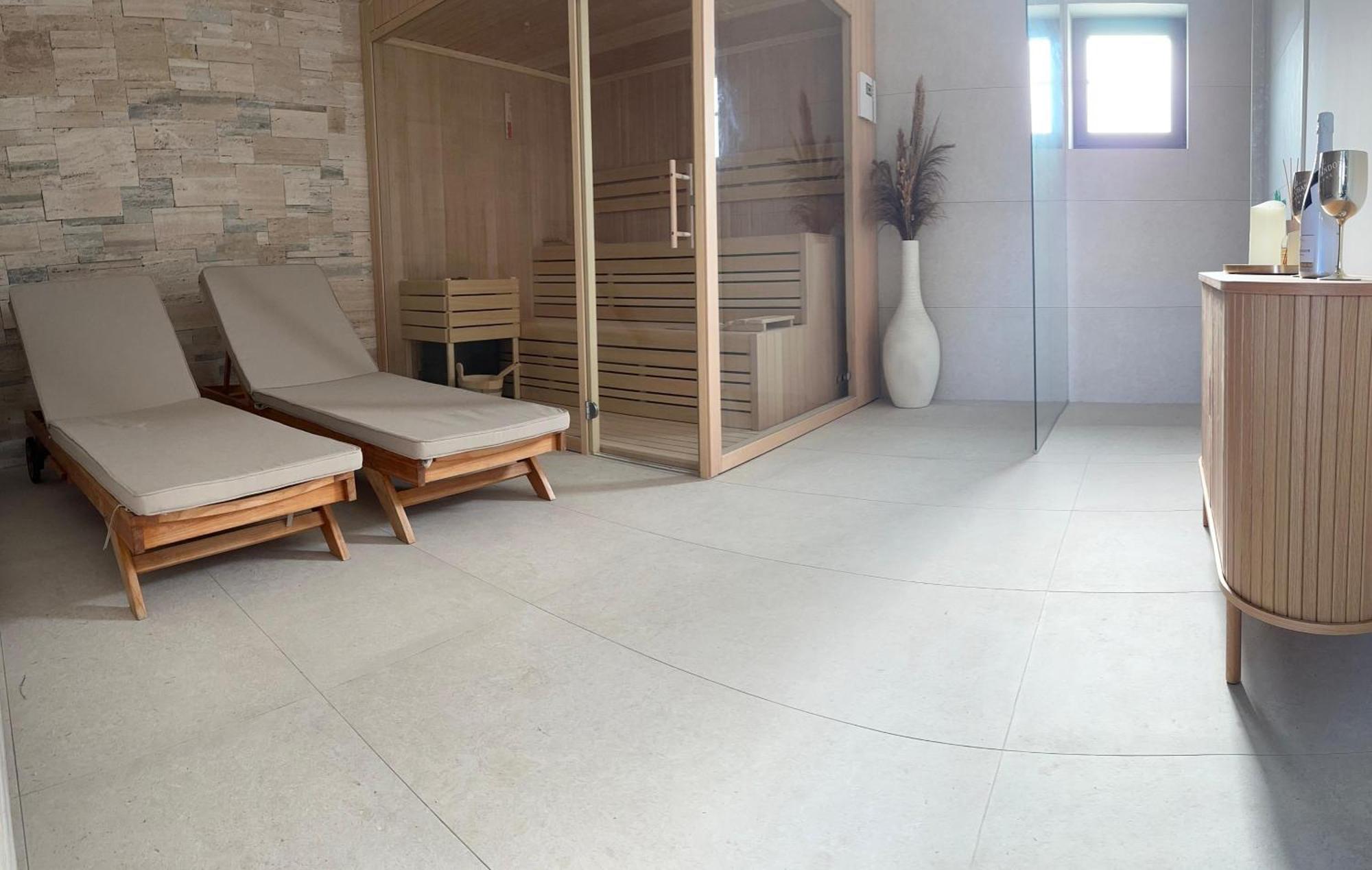 Villa Tina With Swimming Pool, Tennis Court, Games Room, Sauna, Gym, Bbq Policnik Экстерьер фото
